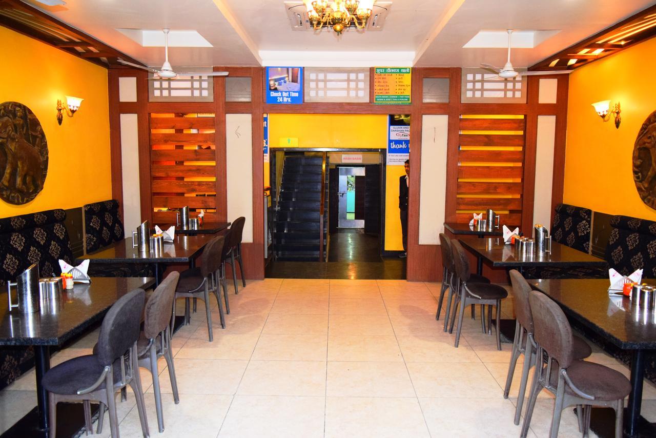 اوجاين Hotel Chandragupta المظهر الخارجي الصورة